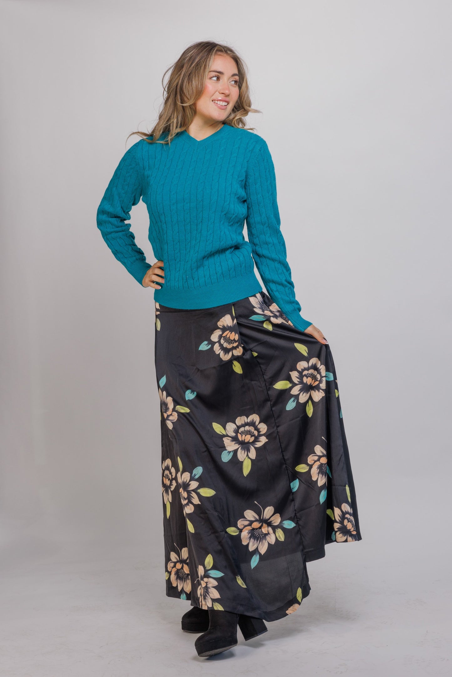Ivee BLACK/MULTI large floral print maxi skirt 25683