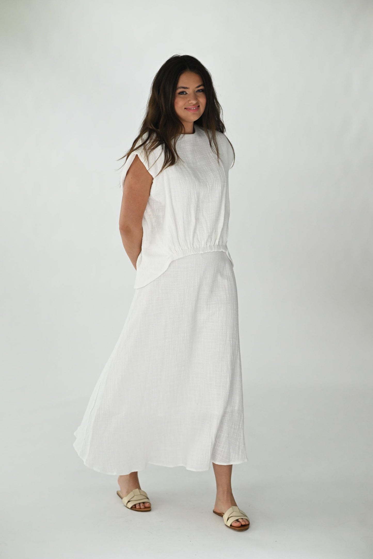 Monn White Sleeveless Gauze Top M402W