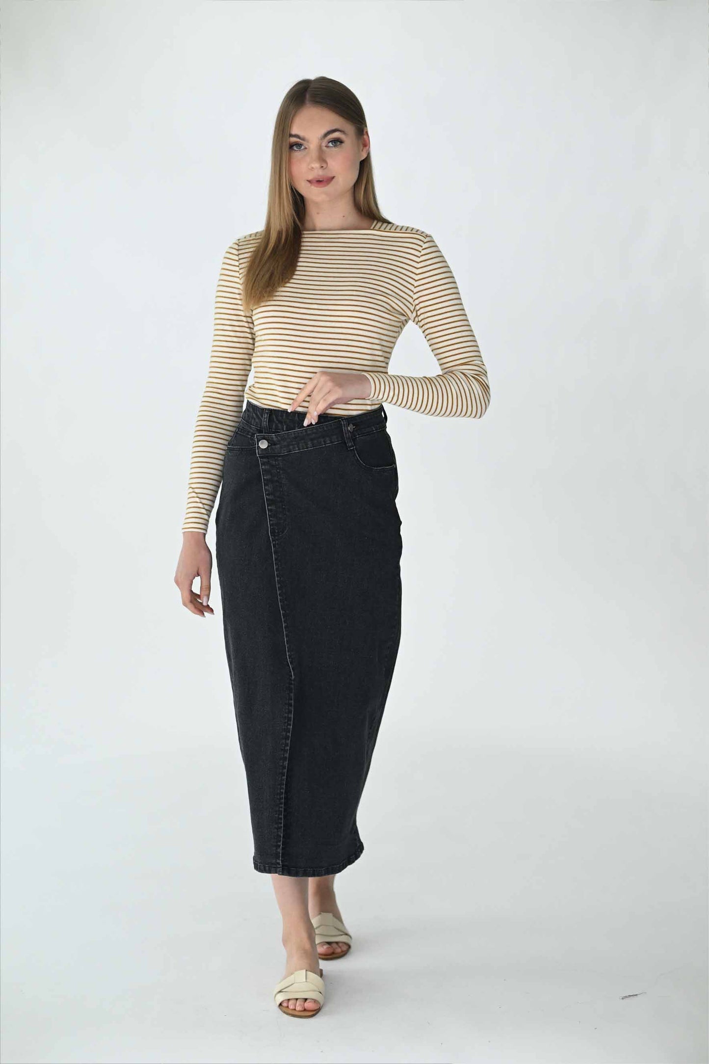 Monn Cream Striped Square Neck Tee M408C
