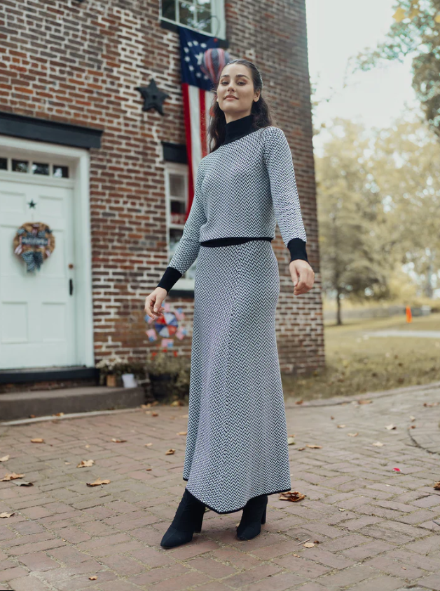 Profile Blk/White Printed Sweater Skirt A1021