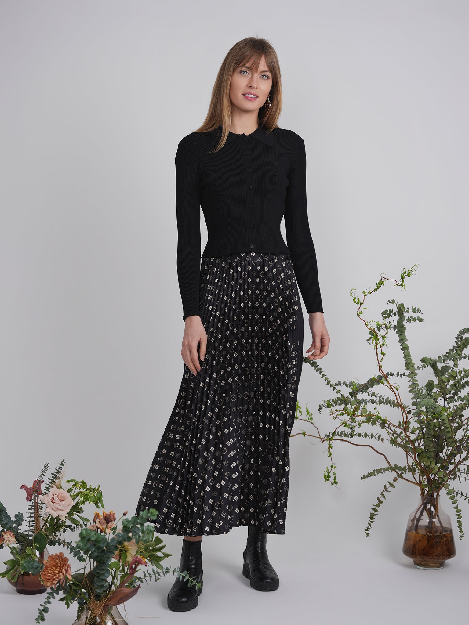 Viva K Black/Stone Printed Pleated Midi Skirt WB4CM1101SM – Theskirtstop.com