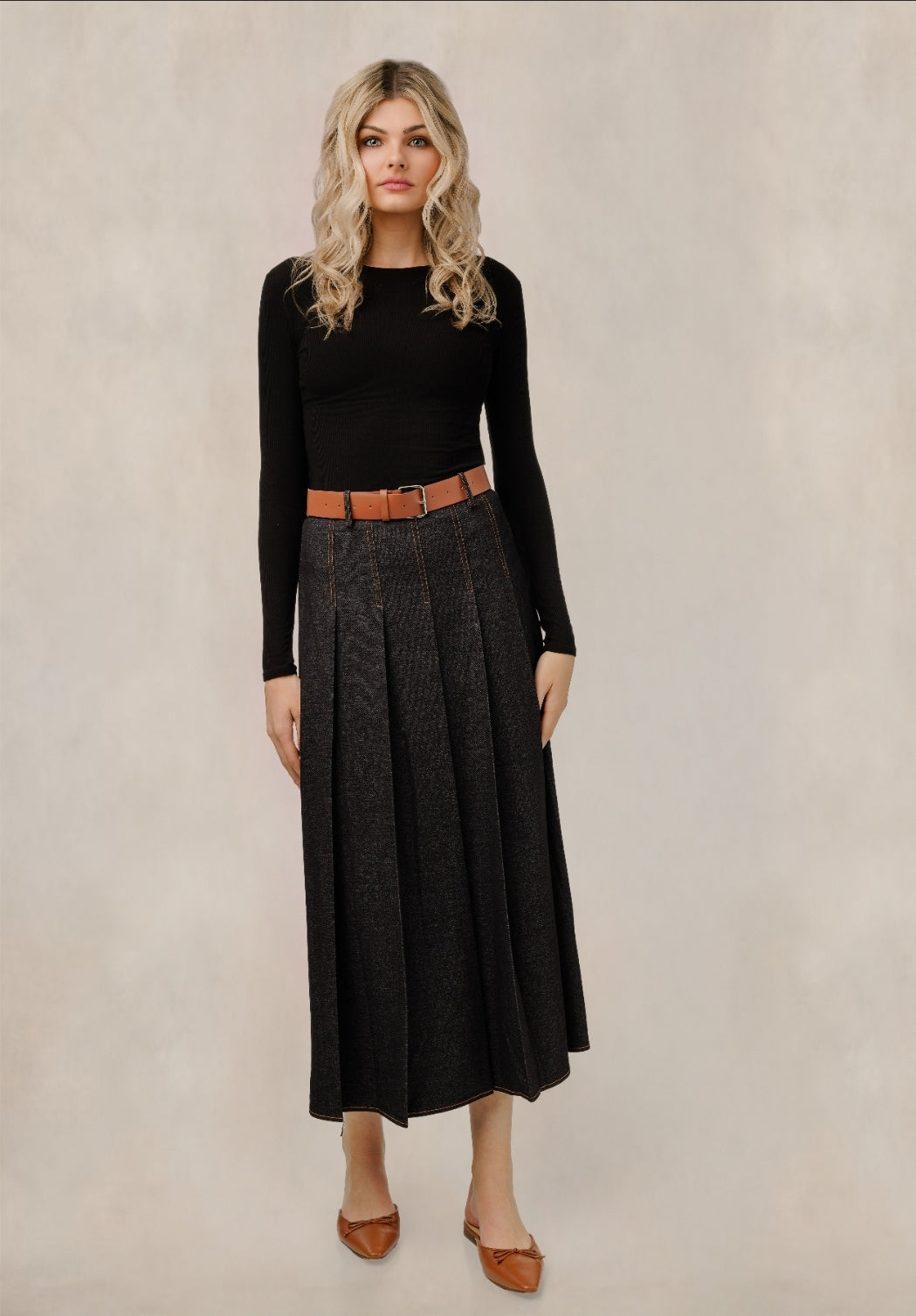 Mauve Black Pleated Skirt with Brown stitching and Belt WW61879S-A