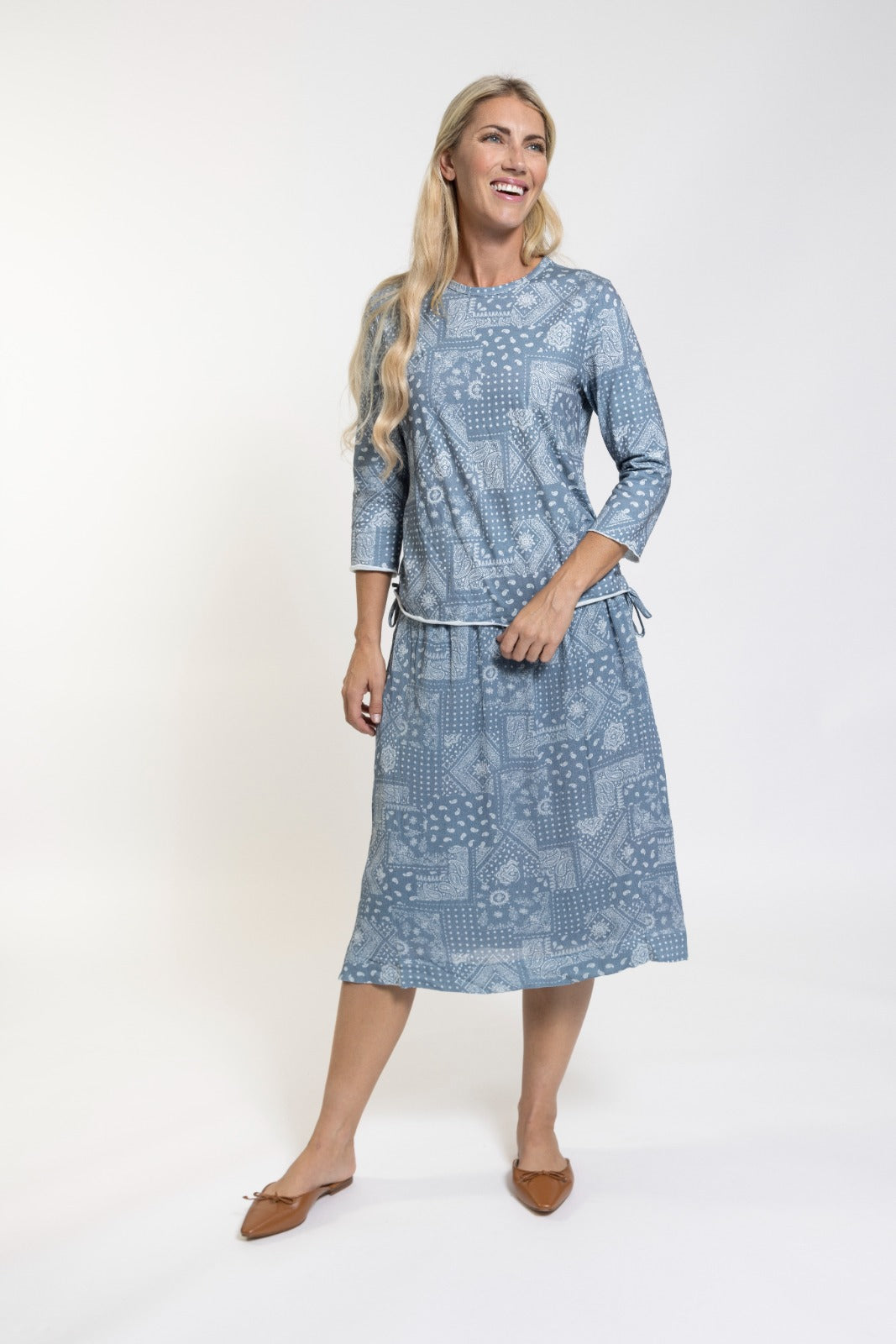 ZO Blue Print Raw Edge Top WS231106-A