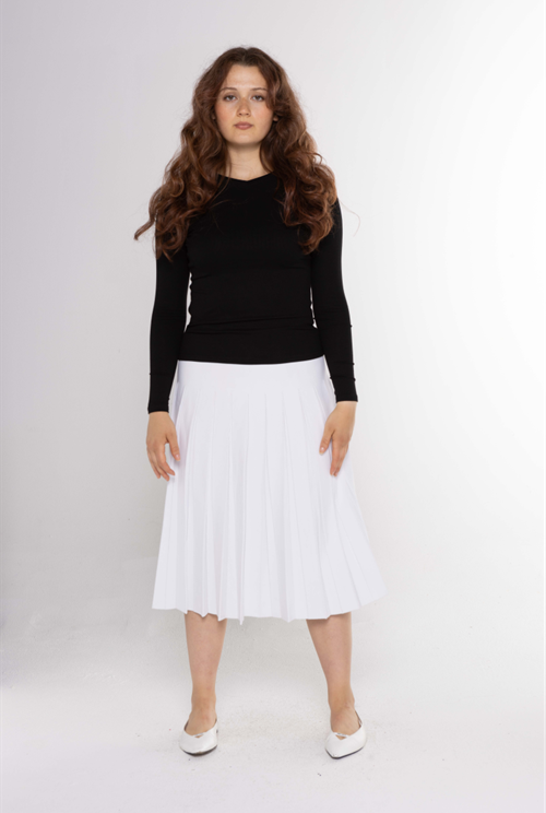 Ivee Black Long Sleeve V neck Tshirt 23358