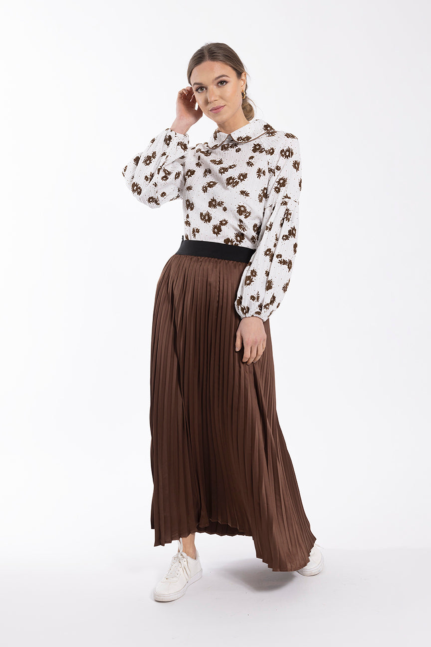 Maple Cliff Brown Pleated Silky