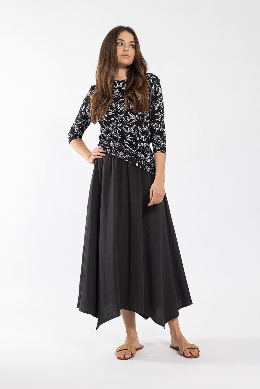 Monn Black Floral V Neck Tee 285B