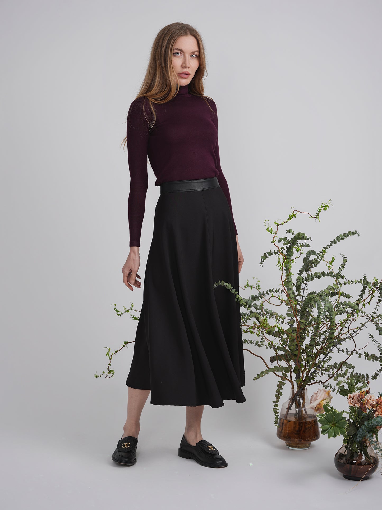 Maxmrkt Black 2 Panel 35" Skirt DW3M8968ZAN