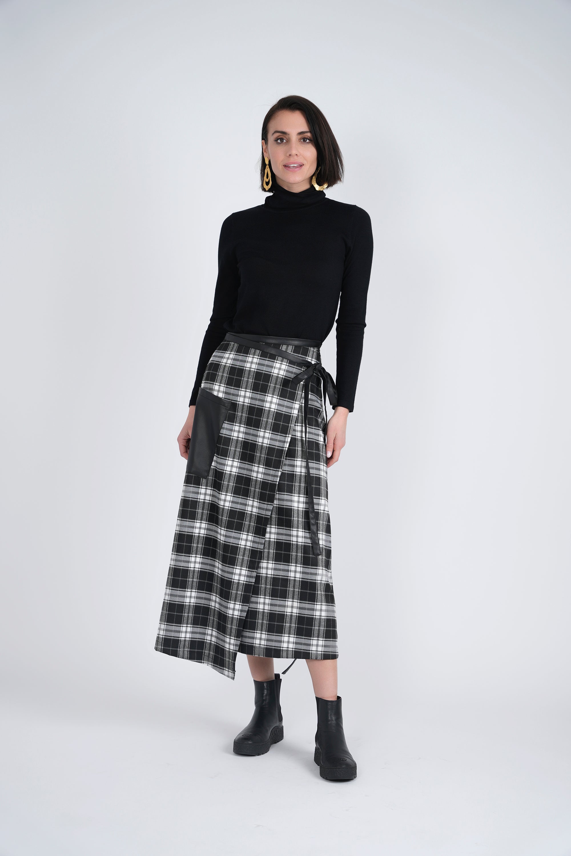 Midi Black Grey Plaid Wrap Midi Skirt WB3CM8632SM