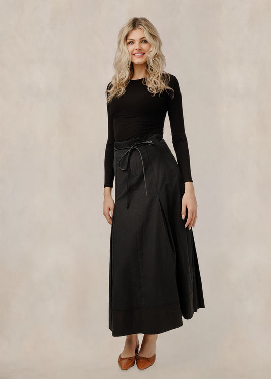 Weekend Black Front Rope Tie Skirt WW61629S-A