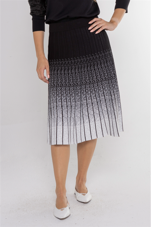 Ivee Black/White Knit Pleated Ombre Dots 23054